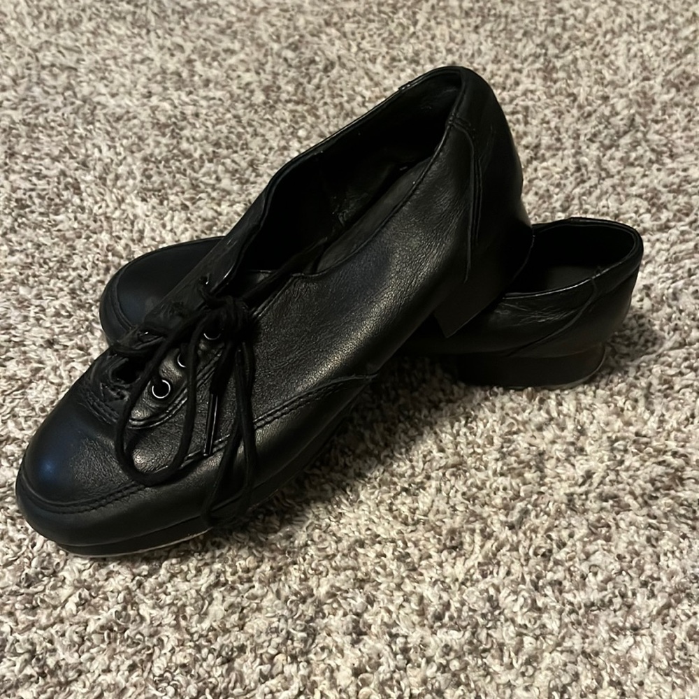 Tap shoes